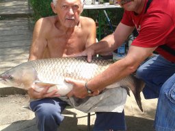 Amurok a Horesnyi tanyán - Béla bácsi és Károly Attila 15 kg