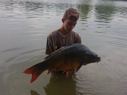 Molnár Bendegúz 08.28. 9,8kg