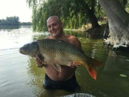 Ugrai Norbert augusztus 12,8 kg